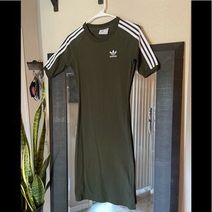 🌿 ADIDAS BODYCON HUNTER GREEN DRESS 🌿